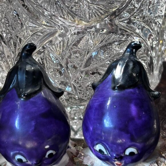 Vintage Anthropomorphic Eggplant Salt & Pepper Shakers – Japan, 1950s Vegetable - Picture 6 of 8